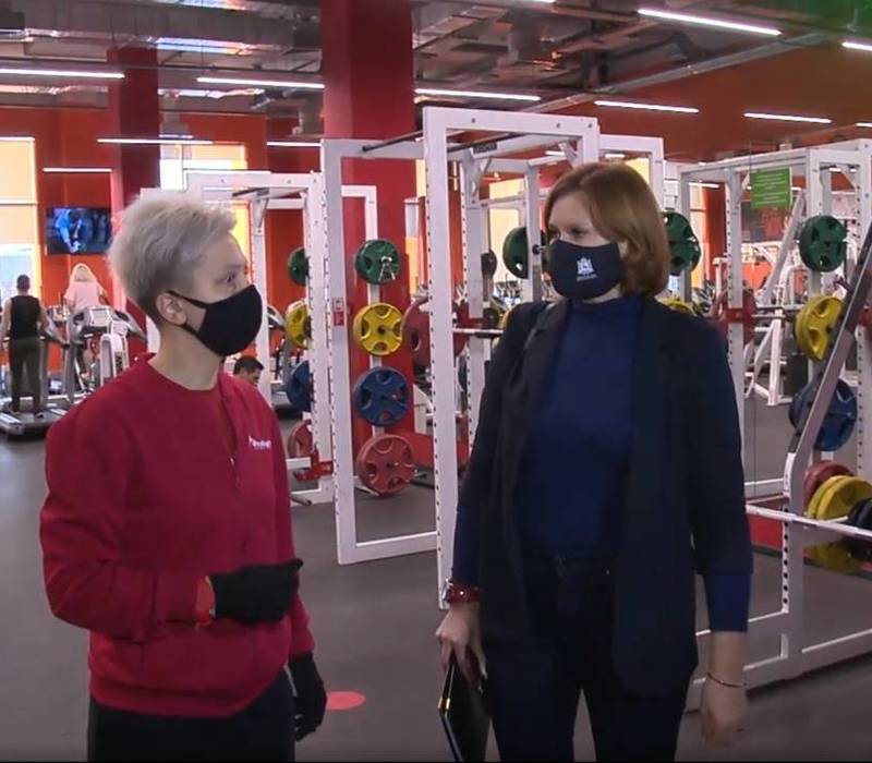 Работу крупного нижегородского фитнес-центра проверили на предмет соблюдения эпидемиологических требований