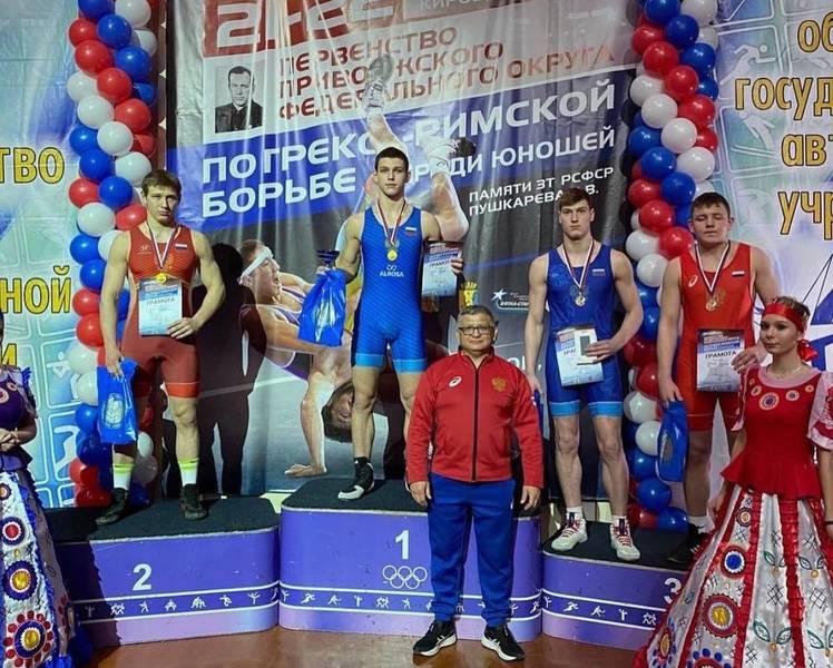 Нижегородские спортсмены завоевали 4 медали на первенстве ПФО по греко-римской борьбе