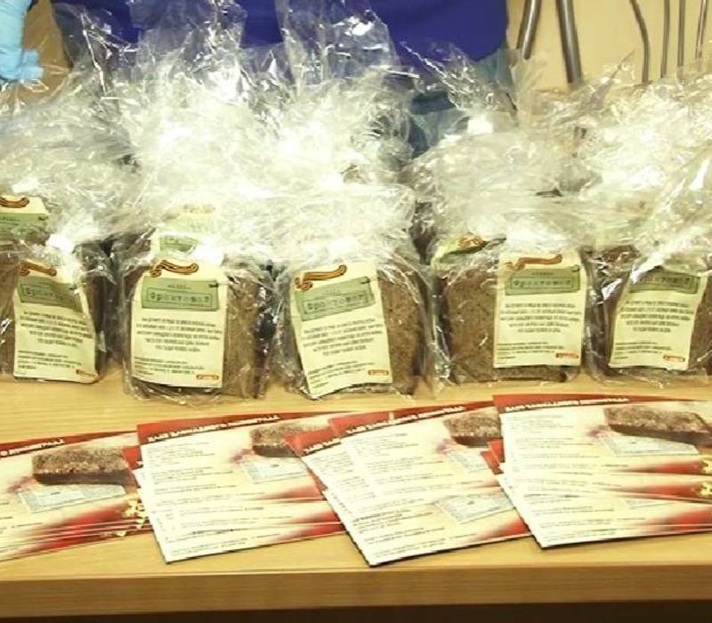 Волонтеры Победы провели акцию «Блокадный хлеб» в поселке Шатки Нижегородской области