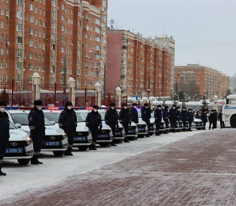 45 новых служебных автомобилей торжественно передали сотрудникам подразделений ГИБДД Нижегородской области