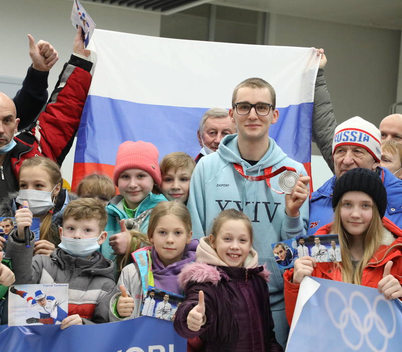 Серебряного призера Олимпиады Сергея Трофимова торжественно встретили в Нижнем Новгороде