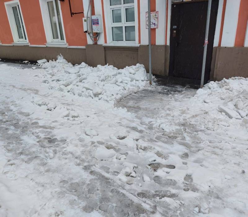 Борский отдел ГЖИ возбудил с начала года 37 административных дел из-за плохой уборки снега и сосулек