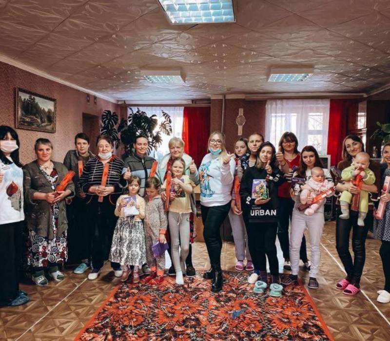 Женщины, эвакуированные в Нижегородскую область из ДНР и ЛНР, получили поздравления с Международным женским днем