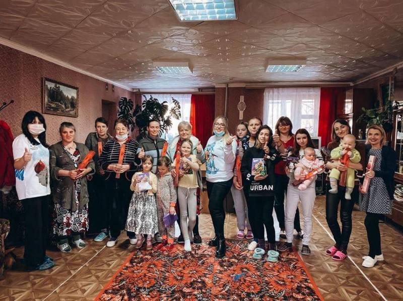 Женщины, эвакуированные в Нижегородскую область из ДНР и ЛНР, получили поздравления с Международным женским днем