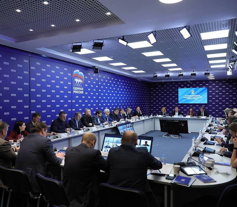 Работу волонтеров переориентируют на территорию Донецка и Луганска