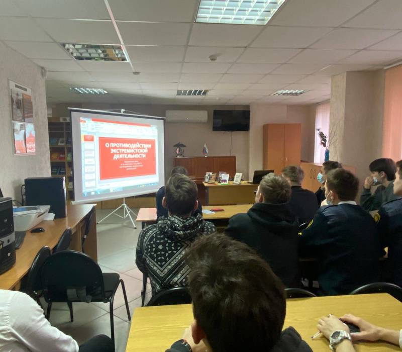 Лекцию по противодействию экстремизму посетили студенты Волжского университета водного транспорта