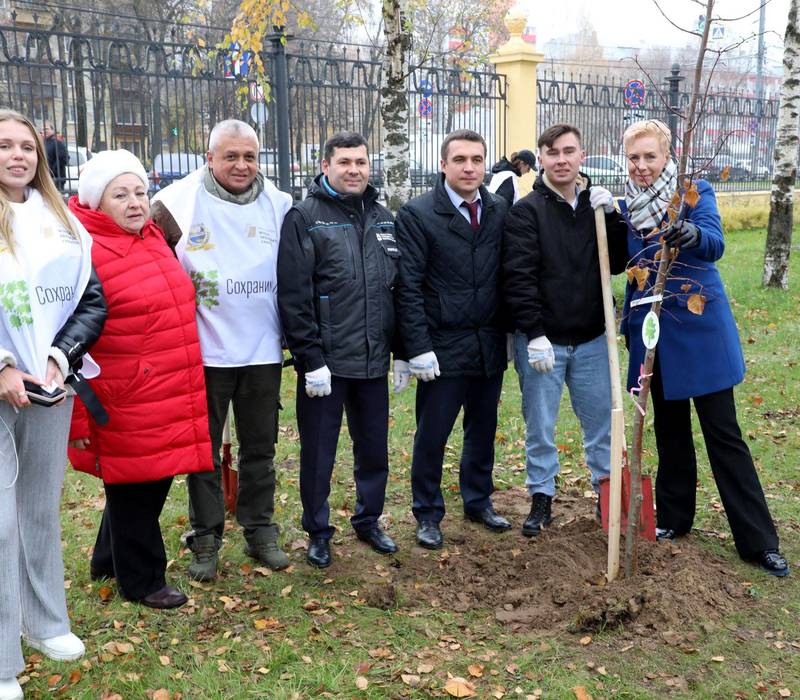 В нижегородском парке «Швейцария» открыли «Экотропу» и высадили 20 саженцев липы 