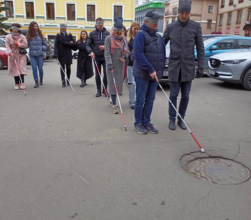 Как себя чувствуют люди с инвалидностью, проверили в одном из банков