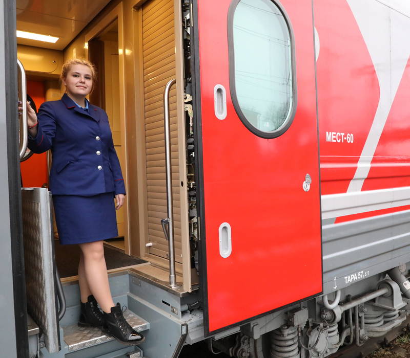 Новые комфортабельные вагоны начнут курсировать в составе туристических поездов с 20 ноября