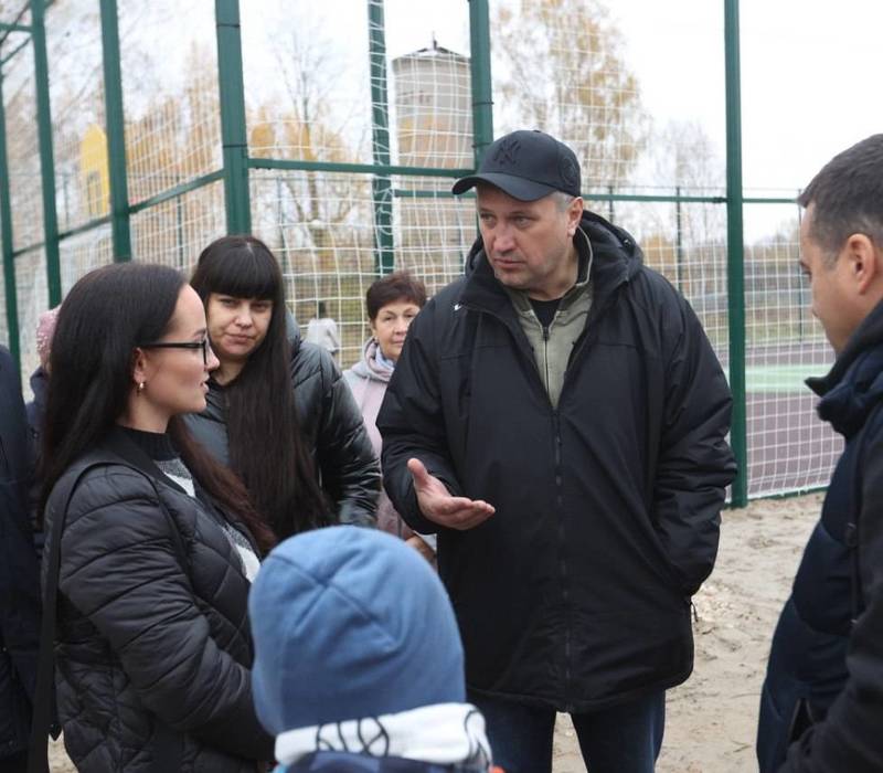 Глава Дзержинска Иван Носков совместно с жителями проверил ремонт новых объектов в рамках проекта «Вам решать!»