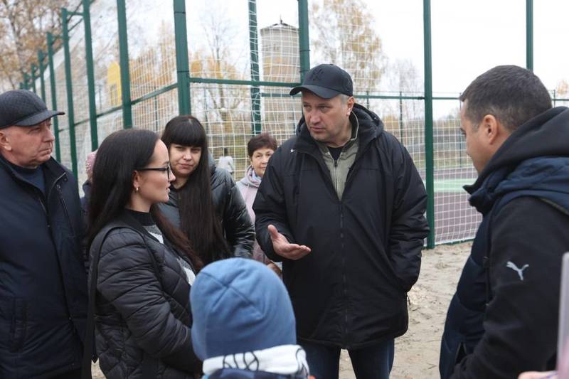 Глава Дзержинска Иван Носков совместно с жителями проверил ремонт новых объектов в рамках проекта «Вам решать!»