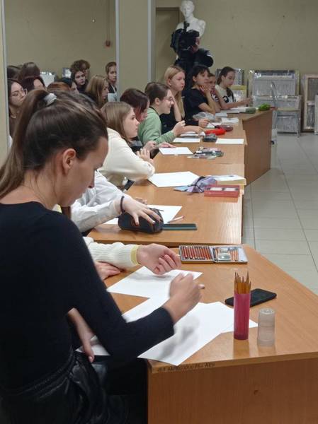В Нижнем Новгороде около 100 будущих художников и музыкантов стали участниками мастерских «Новое передвижничество»