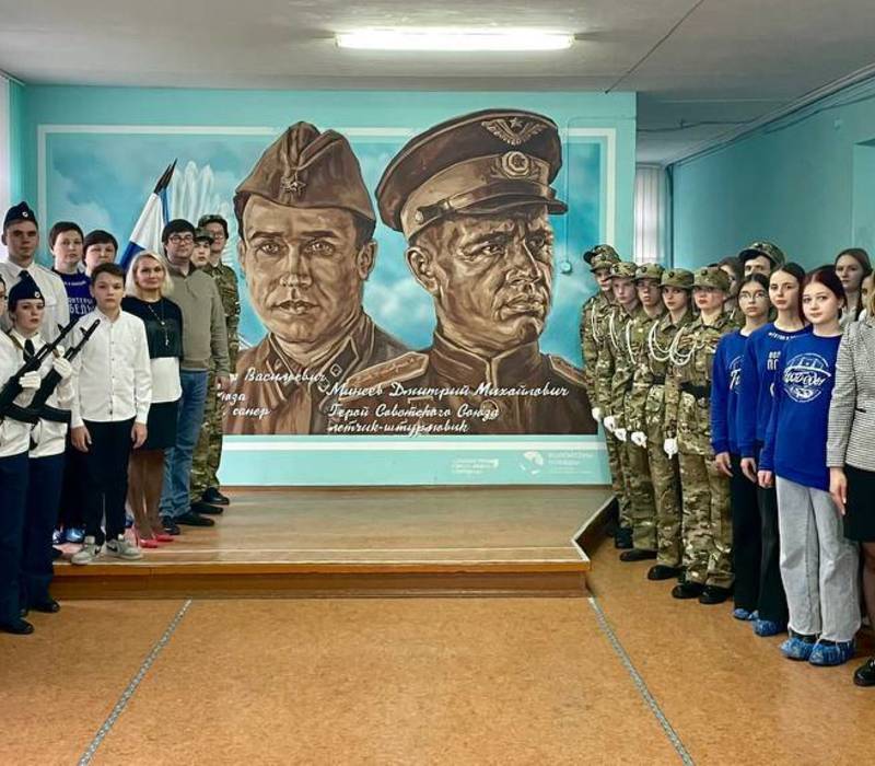 В нижегородской школе создали граффити, посвященные Героям Советского Союза Дмитрию Минееву и Александру Прыгунову