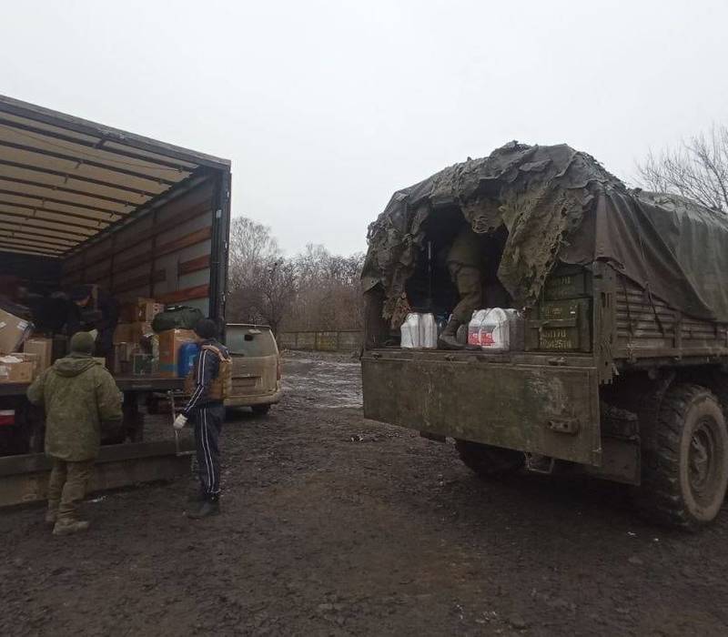 Нижегородские активисты Народного фронта отправил три грузовика с очередной гуманитарной помощью мобилизованным