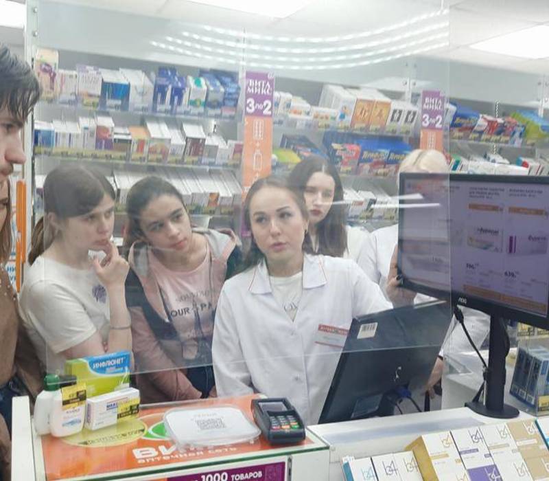 Профориентационные мероприятия провели для будущих фармацевтов и фельдшеров в Нижегородском медицинском колледже