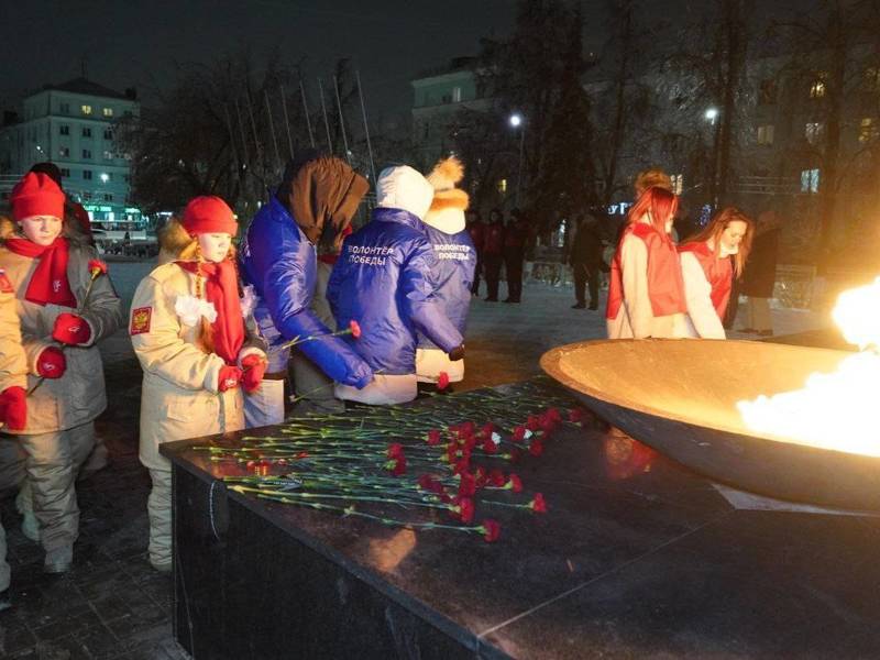 В Дзержинске в День неизвестного солдата почтили память павших героев