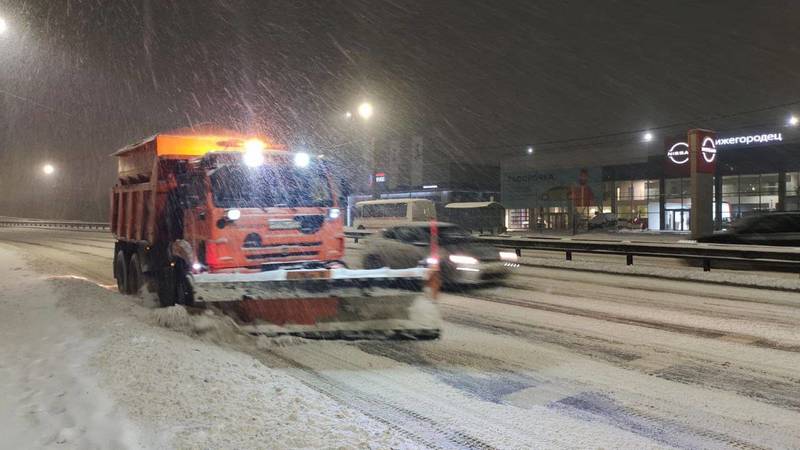 Более 15 тысяч кубометров снега вывезли с дорог Нижнего Новгорода за минувшие сутки