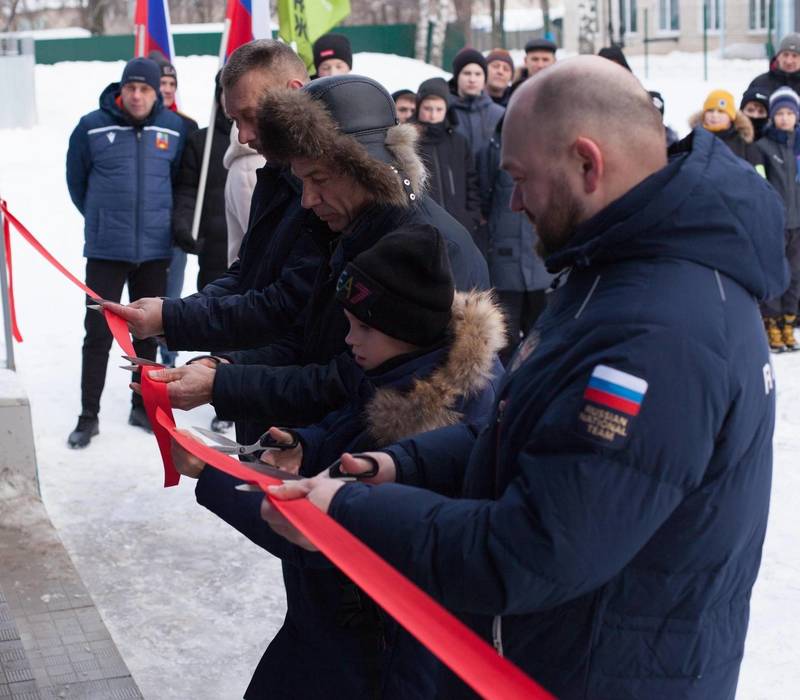 В рабочем поселке Бутурлино открылось дополнительное здание спортшколы 