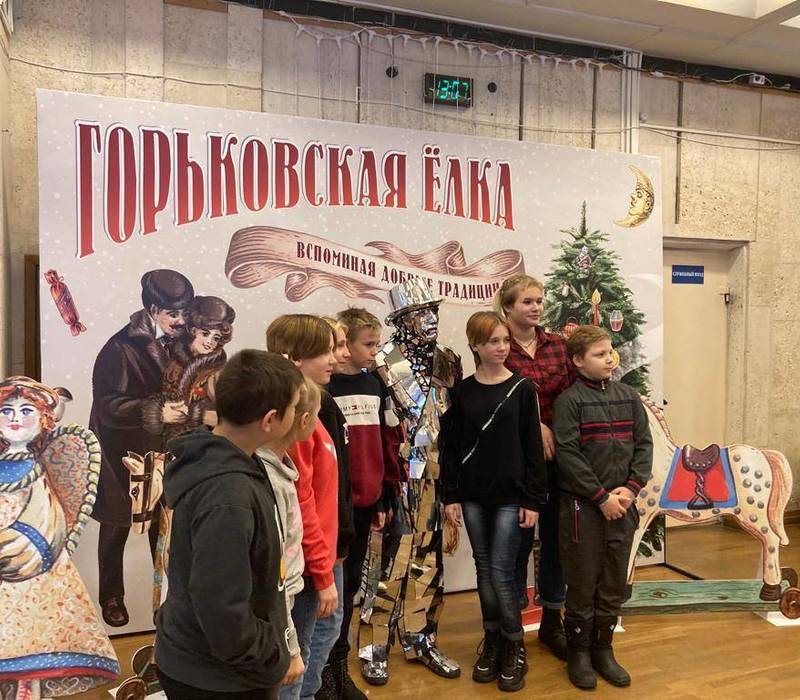 В Нижнем Новгороде стартовали новогодние елки для воспитанников социальных учреждений и детей участников СВО 