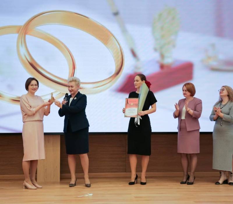 Победители конкурса «Лучший ведущий торжественной церемонии бракосочетания» получили награды