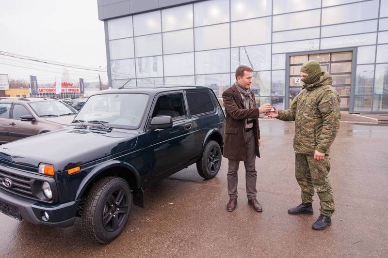 Бойцам спецоперации передали автомобиль повышенной проходимости, приобретенный на пожертвования нижегородцев