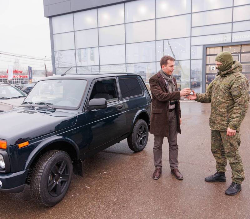 Бойцам спецоперации передали автомобиль повышенной проходимости, приобретенный на пожертвования нижегородцев