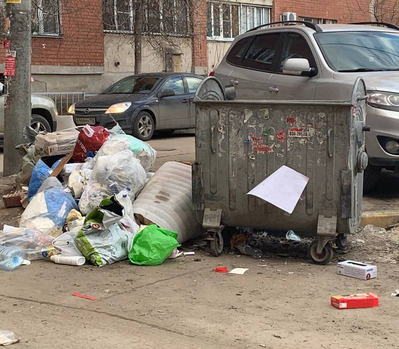 Фонтан... из мусора