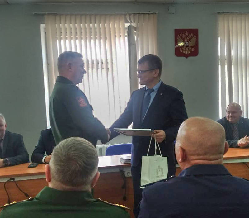 140 сотрудников военкоматов наградили в Нижегородской области