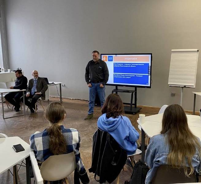 Сотрудник аппарата Законодательного Собрания Нижегородской области Олег Андерсон провел урок мужества для студентов ННГАСУ