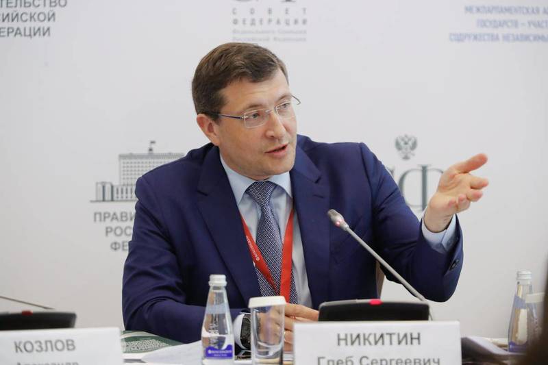 Глеб Никитин провел заседание комиссии Госсовета по направлению «Экология и природные ресурсы» в Санкт-Петербурге