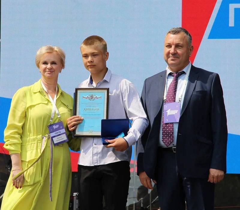 Двух нижегородских школьников наградили нагрудным знаком «Горячее сердце» за героизм при оказании помощи людям