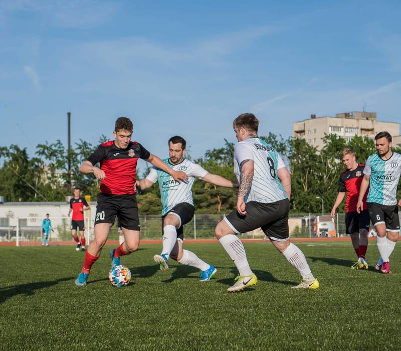 Летний чемпионат по футболу в рамках Региональной футбольной лиги продолжается в Дзержинске