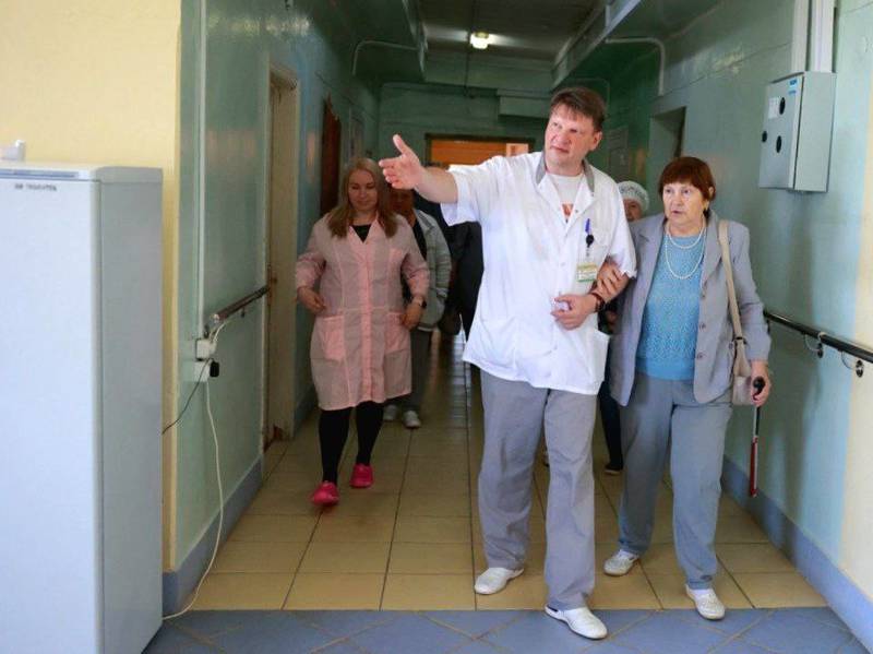 Экскурсию по новому гериатрическому отделению провели для Совета ветеранов города Дзержинска