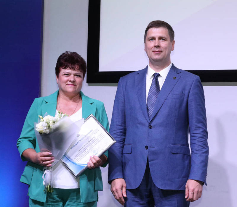 Нижегородских соцработников наградили за профессиональные достижения в ходе коллегии министерства социальной политики региона