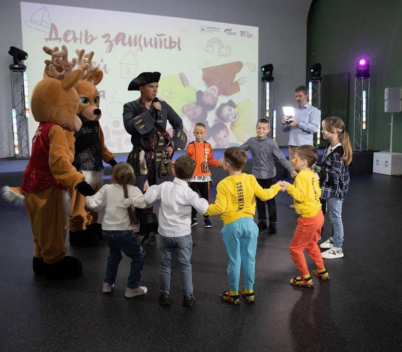 В День защиты детей большая праздничная программа прошла в Доме народного единства