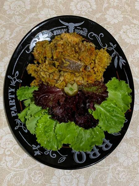 Привет  из Касабланки. Марокканцы тоже любят плов... из рыбы