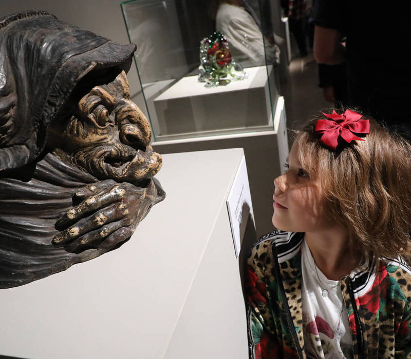 Русь волшебная, как она есть, представлена в сказочной экспозиции, составленной ведущими музеями страны