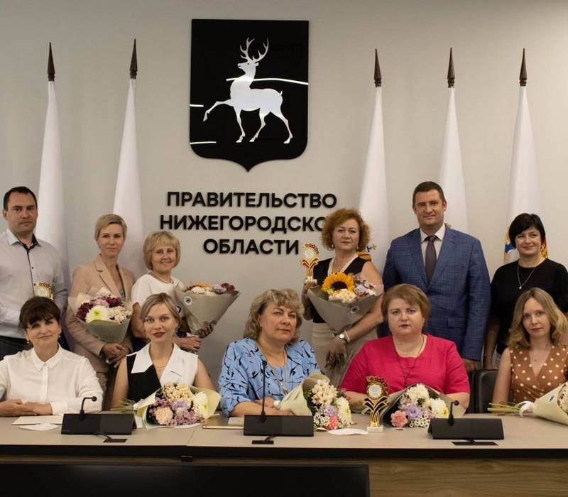 Призеры областного этапа Всероссийского конкурса «Мастер года» получили награды правительства и министерства образования региона