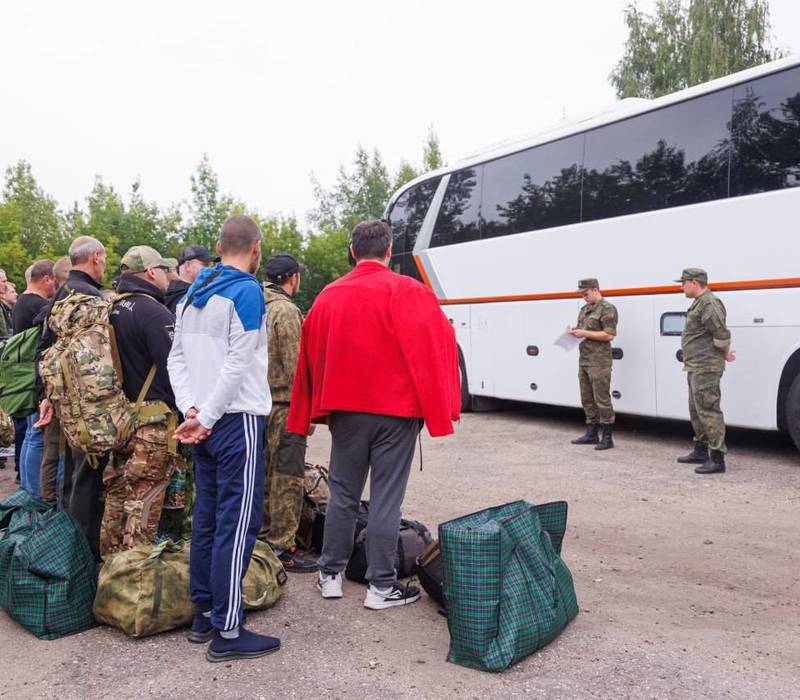 «Если бы я не пошел на спецоперацию, потом бы всю жизнь винил себя, что не помогал защищать Родину», - нижегородский доброволец