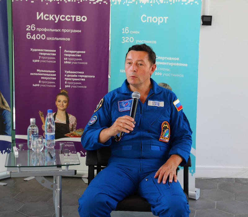 Нижегородские школьники пообщались с Героем России, космонавтом-испытателем Сергеем Ревиным