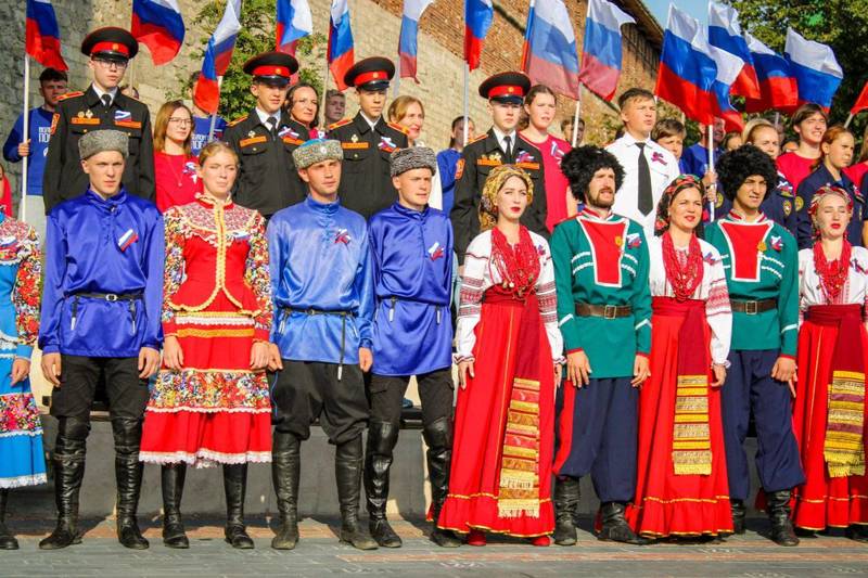 Нижегородцы присоединились к Всероссийской хоровой акции в честь Дня Государственного флага РФ