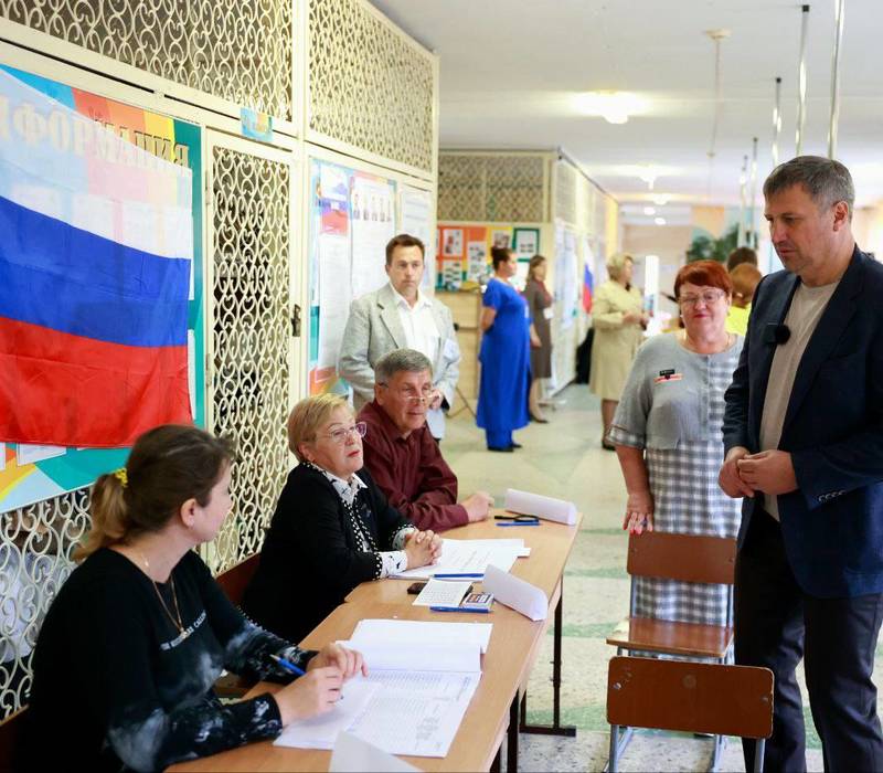 Глава Дзержинска Иван Носков оценил работу избирательных участков в городском округе