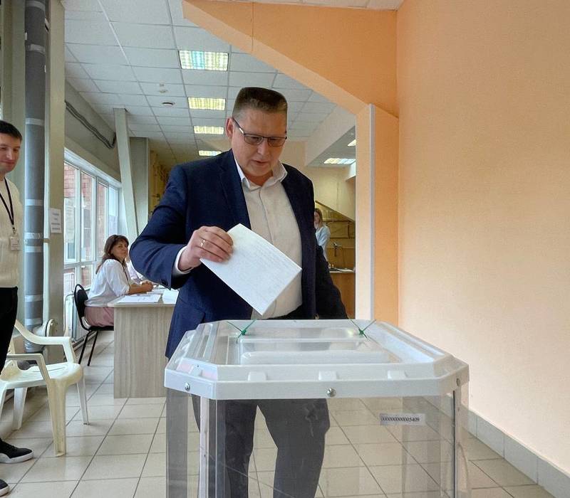 Глава Богородского округа Алексей Коротков проголосовал на избирательном участке