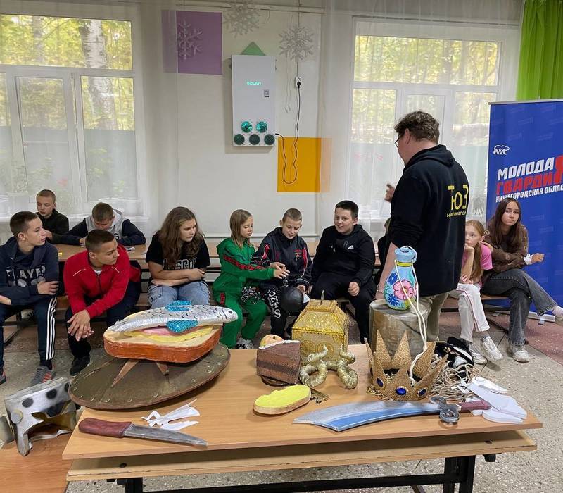 Нижегородские актеры проводят мастер-классы по театральному мастерству для школьников из Харцызска 