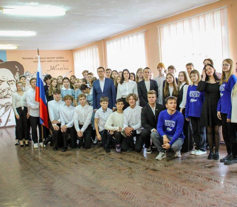 Граффити с портретом писателя Максима Горького создали в нижегородской гимназии №17