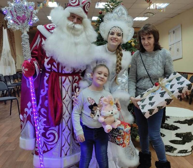 Александр Шаронов исполнил мечту 8-летней Полины Николаевой из города Бор в рамках акции «Ёлка желаний»