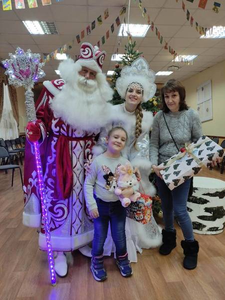 Александр Шаронов исполнил мечту 8-летней Полины Николаевой из города Бор в рамках акции «Ёлка желаний»