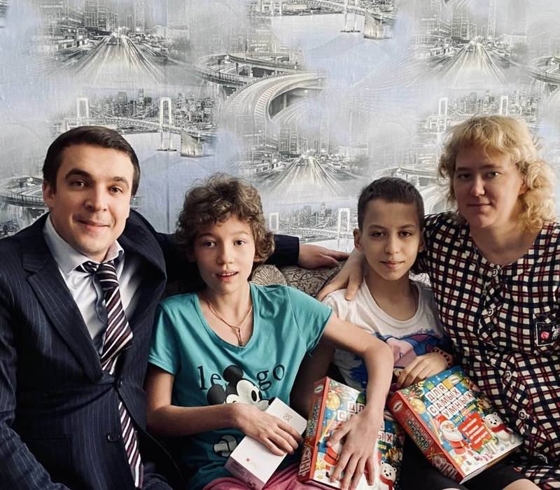 Роман Воробьев исполнил мечту 11-летней девочки в рамках акции «Елка желаний»