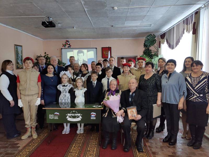 Во всех школах Гагинского муниципального округа установили «Парты Героя»