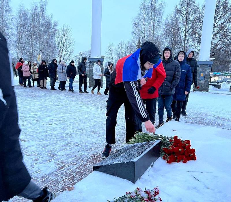 Нижегородские студенты почтили память воинов Сталинградской битвы